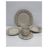 Longaberger  five piece placesetting