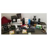 Table Full-Electronics & more-untested Table Full-Electronics & more-untested