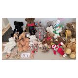 Collection of Teddy Bears & Other Plushies