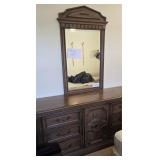 Kroehler Dresser & Mirror 68 X 19 X 33