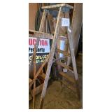 6 ft Wood Ladder