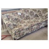 91ï¿½ Floral Sofa