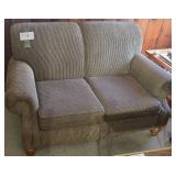 Flexsteel Love Seat 60' long
