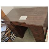 Knee Hole Desk with Glass Top 40 X 20 X 30