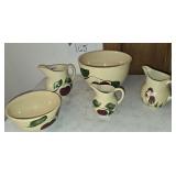 4 pcs of Watt Pottery with Apple Design