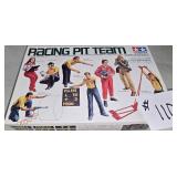 Racing Pit Team 1:20 Scale, Unassembled