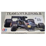 Team Lotus J.P.S. Mk III 1:20 Scale, Unassembled