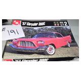 ï¿½57 Chrysler 300 c 1:25 Scale, Unassembled