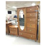 Matching Dresser & Night Stand Matching Dresser & Night Stand