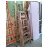 2 Wood Step Ladders 2 Wood Step Ladders
