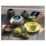 Sioux Pottery, Indian Baskets & Figurines Sioux Pottery, Indian Baskets & Figurines