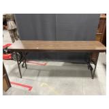 Narrow Banquet Table & 28qt Storage Tote