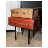 2 Vintage Suitcases 2 Vintage Suitcases
