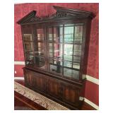 Natchez Collection Mahogany Henredon China Cabinet