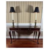 Hekman Queen Anne Entry Table & Lamps