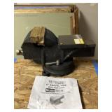 Central Forge 6-inch Swivel Vise w/ Pipe Jaws Central Forge 6-inch Swivel Vise w/ Pipe Jaws
