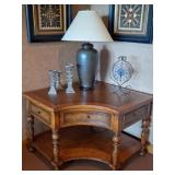 2 Corner Tables, Wildwood Lamp