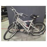 Bicycles: Jeep Comanche, Giant Sedona