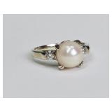4 Grams 14KT Gold, Pearl & Diamond Ring