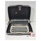 Smith Corona Classic 12 Type Writer in Case
