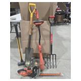 Black & Decker Hedge Trimmer & Weed Trimmer