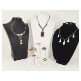 Vintage & Victorian Jewelry: Necklaces, Pins