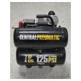 Central Pneumatic 125 PSI, 4-Gallon Air Compressor