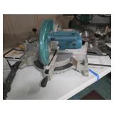 Makita 12-in Compound Miter Saw, LS1221