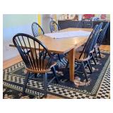 Large Family Dinning Table w/ Leaves & Chairs
