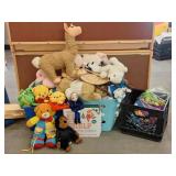 Plush / Stuffed Animals & Puppets