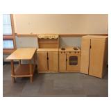 4 pc Community Play Kitchen Set