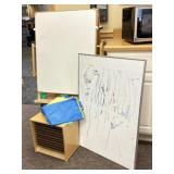Art easel / Dry Erase Board & Aprons