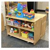 2 Bookcases, Children's Toys