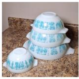 Pyrex Amish Butterprint Nesting Mixing Bowls