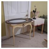 2 Tables, Mirror, Lamp