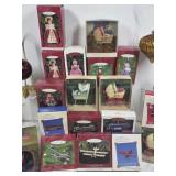 Christmas Decor Assortment & Totes