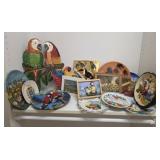 Colorful Plates & Folk Art Parrot Theme Dï¿½cor