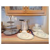 Small Kitchen Appliances, Pyrex Dishes, Ice Bucket