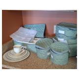 Lenox American Home Coll. Courtyard Gold China