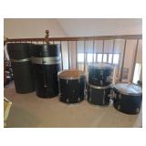 Drums: Kick, Tom, Rack Tom, Floor Tom, Cases