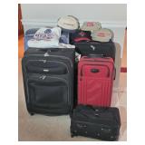Luggage, Chicago Bears Sweatshirt, Hats