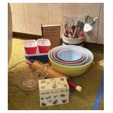 Pyrex Primary Colors, Nesting bowls, Fridgie