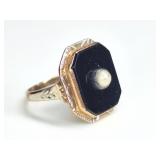 2.41 Grams 10K Gold Victorian Onyx & Pearl Ring