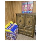 2 Queen Ready Beds, Gentleman's Chest