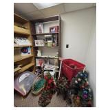 Christmas Decor: Trees, Lights, Wall Decor