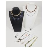 Antique Art Deco Jewelry: Hercules Knot & Garnet