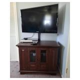 Samsung 40 in TV, Toshiba DVD Player, Roku