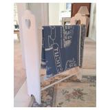 Area Rug, Quilt Stand, Throw