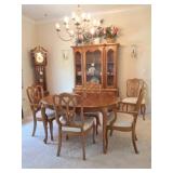 Thomasville Dining Room Table & 6 Chairs