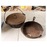 Cast Iron Skillet & Dutch Oven